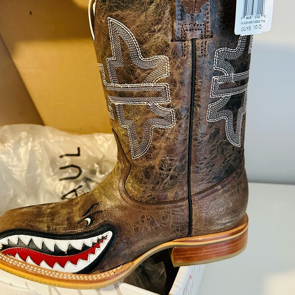 Tin Haul “Gnarly Sharks” NEW with box and tags.